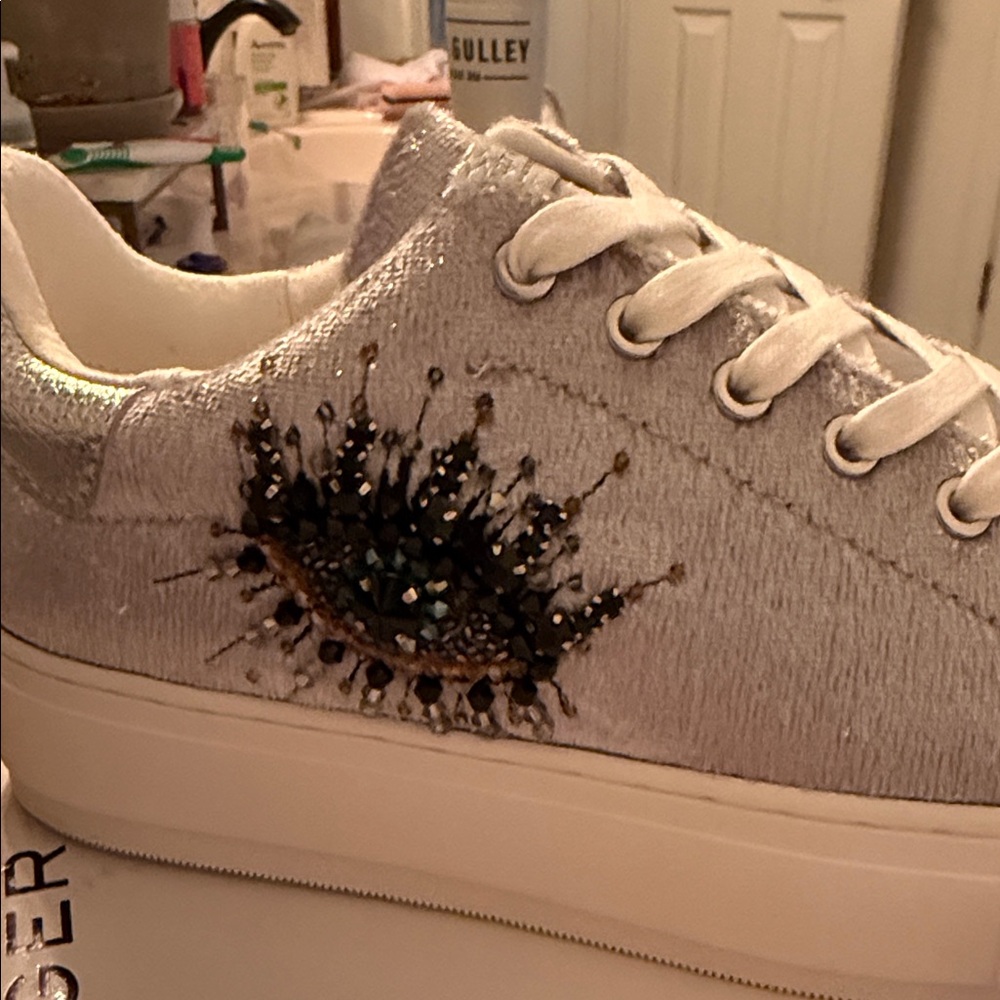 Kurt Geiger Women's Metallic Silver Sneakers - Picture 5 of 10
